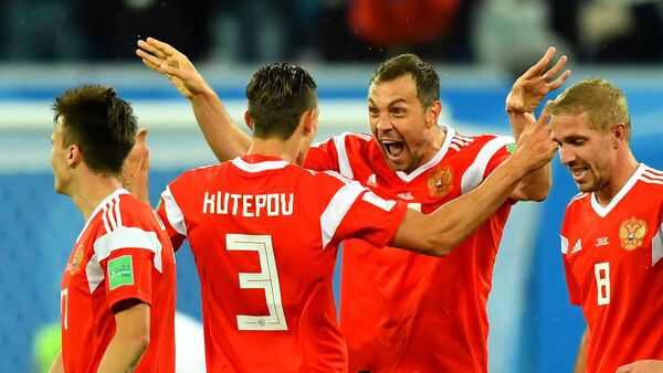 Ruski fudbaler Artjom Džuba nakon postignutog gola na utakmici Rusija-Egipat u grupnoj fazi Svetskog prvenstva u fudbalu - Sputnik Srbija