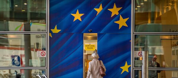 Улаз у зграду Европске комисије у Бриселу Улаз у зграду Европске комисије у Бриселу - Sputnik Србија