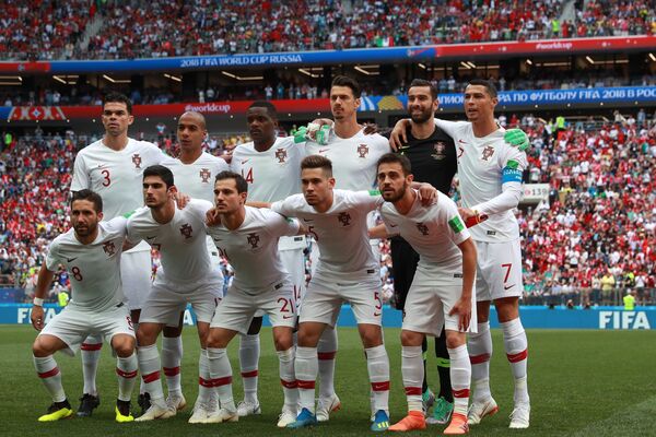 Репрезентација Португалије пред почетак утакмице против Марока Репрезентација Португалије пред почетак утакмице против Марока - Sputnik Србија