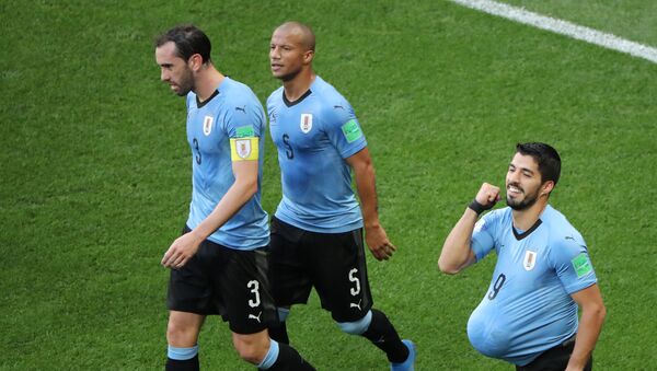 Reprezentativci Urugvaja nakon gola Suareza - Sputnik Srbija