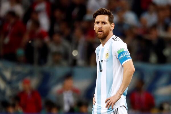 Mesi u neverici gleda „u prazno“ posle gola Rebića Mesi u neverici gleda „u prazno“ posle gola Rebića - Sputnik Srbija