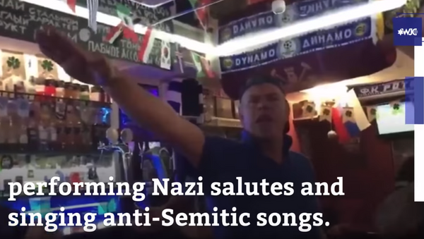 Engleski huligani salutiraju Hitleru u Volgogradu. - Sputnik Srbija