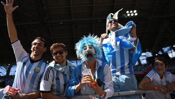 Navijači Argentine pre utakmice grupne faze Svetskog prvenstva u fudbalu 2018. između reprezentacija Argentine i Islanda - Sputnik Srbija