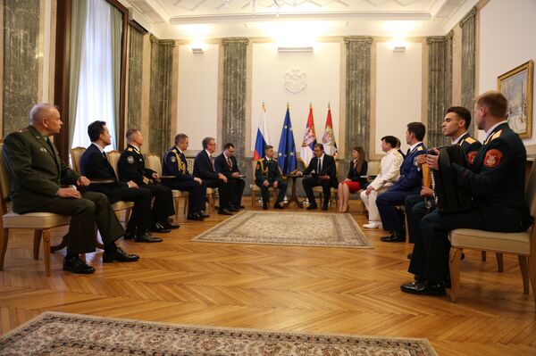 Хор Александров ко председника Србије Александра Вучића - Sputnik Србија