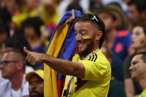 Navijači Kolumbije presrećni dosadašnjim tokom utakmice Navijači Kolumbije presrećni dosadašnjim tokom utakmice - Sputnik Srbija