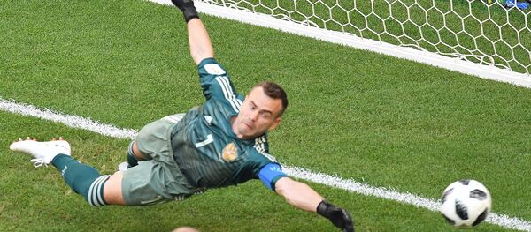 Акинфејев је био немоћан после шута Суареза - Sputnik Србија