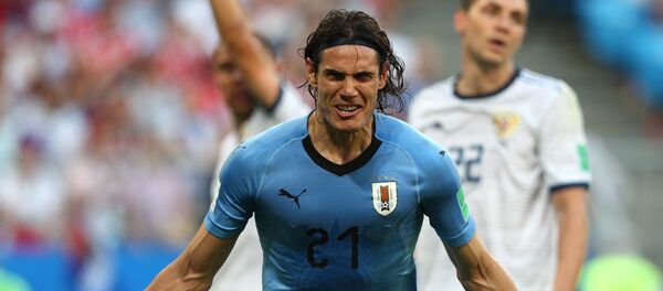 Edison Kavani proslavlja svoj prvi pogodak na SP Edison Kavani proslavlja svoj prvi pogodak na SP - Sputnik Srbija