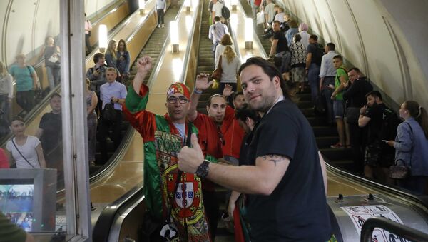 Navijači Portugalije u moskovskom metrou - Sputnik Srbija