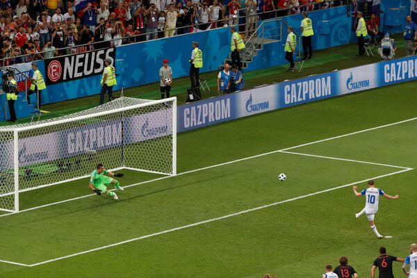 Сигурдсон без милости из пенала за велику радост и наду Сигурдсон без милости из пенала за велику радост и наду - Sputnik Србија