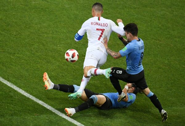 Роналдо у продору Роналдо у продору - Sputnik Србија