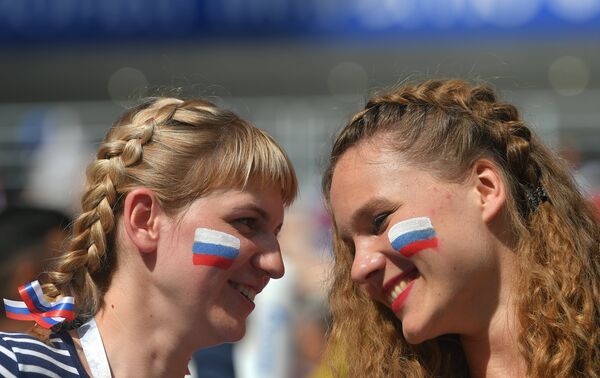 Навијачице Русије на мечу са Шпанијом - Sputnik Србија