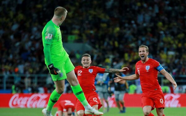 Reprezentativci Engleske proslavljaju pobedu nad Kolumbijom i plasman u četvrtfinale - Sputnik Srbija