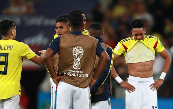 Разочарани репрезентативци Колумбије након пораза у осмини финала од репрезентације Енглеске - Sputnik Србија