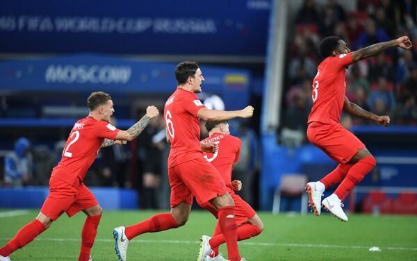 Reprezentativci Engleske proslavljaju pobedu nad Kolumbijom i plasman u četvrtfinale - Sputnik Srbija