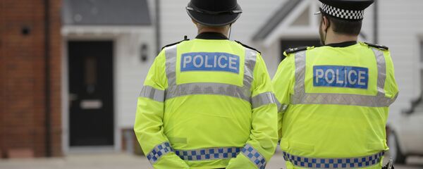 Припадници британске полиције у Ејмсберију - Sputnik Србија