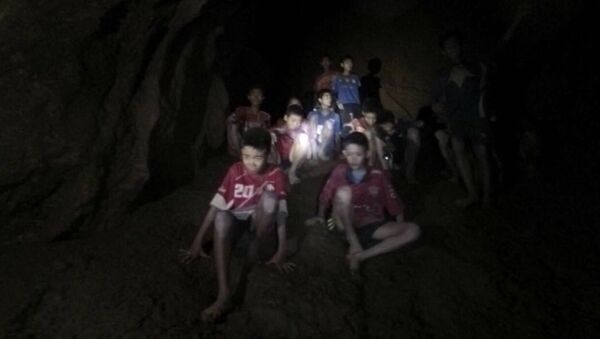 Дечаци заробљени у пећини у Тајланду - Sputnik Србија