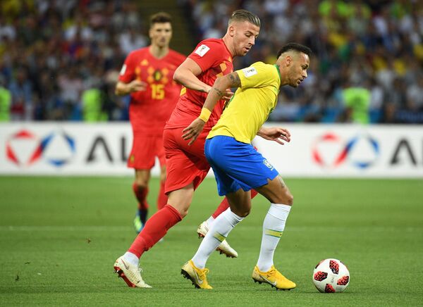 Sokolovo oko, VAR tehnologija: Šta je ostalo od pravog sporta /video/ Sokolovo oko, VAR tehnologija: Šta je ostalo od pravog sporta /video/ - Sputnik Srbija