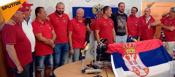 Ovako se srpski navijači pripremaju za meč Rusija-Hrvatska - Sputnik Srbija