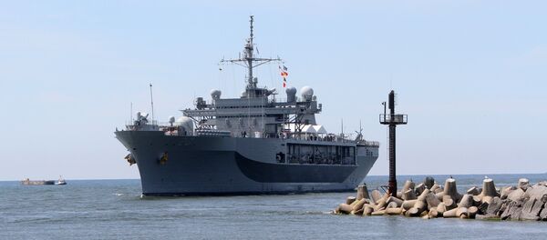 USS Mount Whitney, the flagship of the US Sixth Fleet USS Mount Whitney, the flagship of the US Sixth Fleet - Sputnik Србија