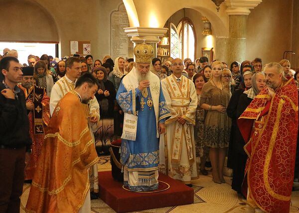 Liturgija je služena povodom praznika koji afirmiše porodicu. Liturgija je služena povodom praznika koji afirmiše porodicu. - Sputnik Srbija