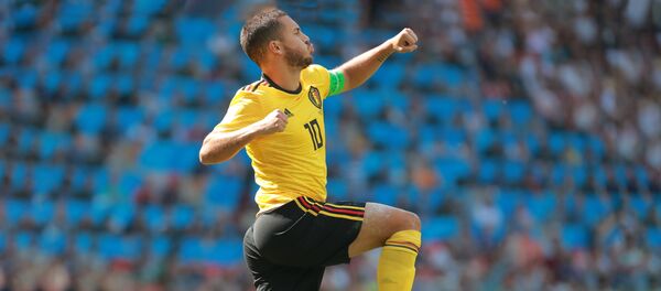 Azar slavi pogodak - Sputnik Srbija