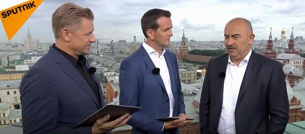 Селектор Русије Черчесов са Петером Шмајхелом и новинарем РТ-а - Sputnik Србија