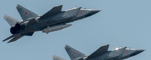 Вишенаменски ловци МиГ-31 са хиперзвучним ракетама кинжал - Sputnik Србија