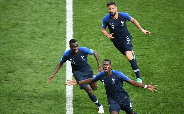 Pogba proslavlja pogodak protiv Hrvatske Pogba proslavlja pogodak protiv Hrvatske - Sputnik Srbija