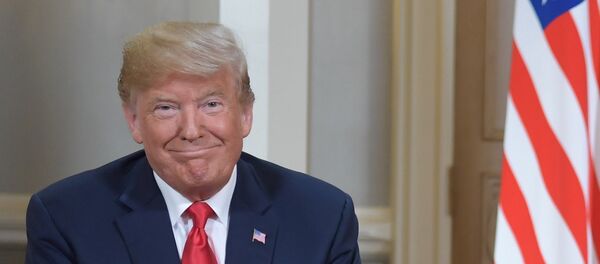 Амерички председник Доналд Трамп на састанку са руским председником Владимиром Путином Амерички председник Доналд Трамп на састанку са руским председником Владимиром Путином - Sputnik Србија