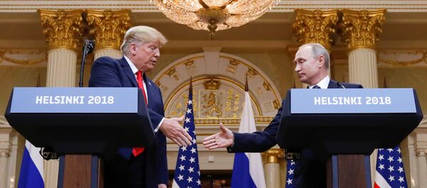 Predsednici SAD i Rusije, Donald Tramp i Vladimir Putin na zajedničkoj konferenciji za medije nakon sastanka u Helsinkiju - Sputnik Srbija