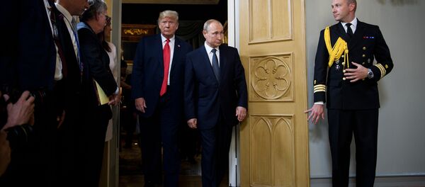 Доналд Трамп и Владимир Путин на самиту у Хелсинкију - Sputnik Србија