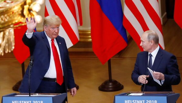 Председници САД и Русије, Доналд Трамп и Владимир Путин, на конференцији за медије у Хелсинкију - Sputnik Србија