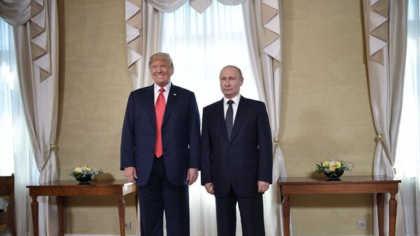 Predsednici SAD i Rusije, Donald Tramp i Vladimir Putin, na sastanku u Helsinkiju - Sputnik Srbija