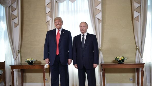 Председници САД и Русије, Доналд Трамп и Владимир Путин, на састанку у Хелсинкију - Sputnik Србија