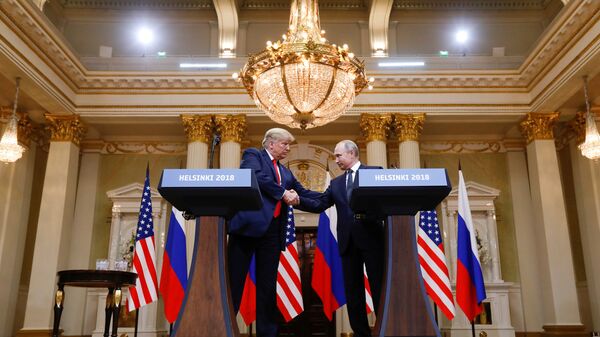 Predsednici SAD i Rusije, Donald Tramp i Vladimir Putin, na sastanku u Helsinkiju - Sputnik Srbija