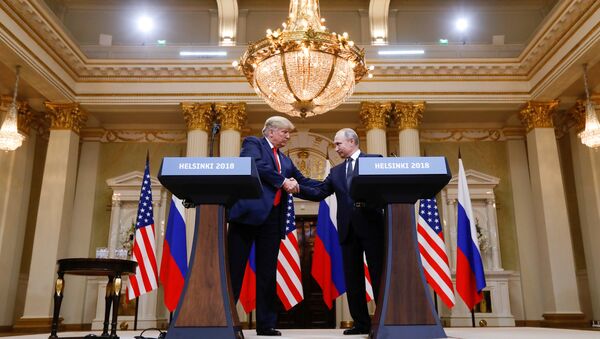 Председници САД и Русије, Доналд Трамп и Владимир Путин, на састанку у Хелсинкију - Sputnik Србија