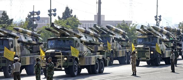 Raketni sistemi na paradi povodom iranskog Nacionalnog dana armije u Teheranu - Sputnik Srbija