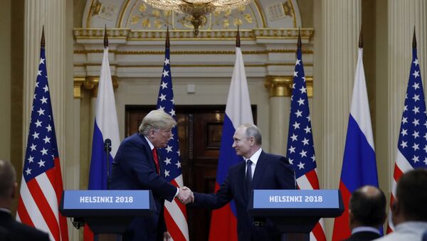 Predsednici SAD i Rusije, Donald Tramp i Vladimir Putin, na konferenciji za medije u Helsinkiju - Sputnik Srbija