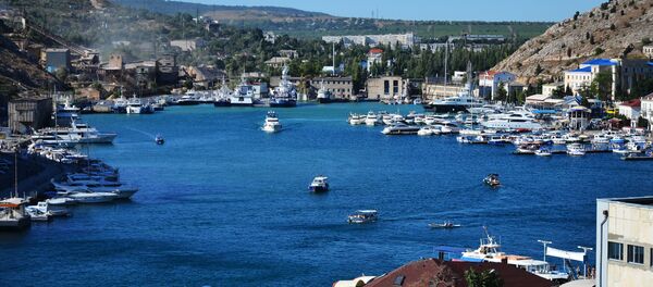 Поглед на луку у Севастопољу Поглед на луку у Севастопољу - Sputnik Србија