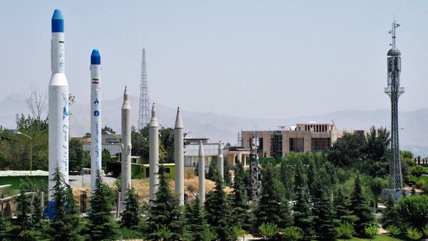 Модели ракета и носача ракета у музеју Исламске револуције и свете одбране у Техерану - Sputnik Србија