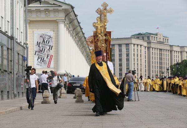 Литија у Москви до споменика кнезу Владимиру за Дан покрштавања Русије. Литија у Москви до споменика кнезу Владимиру за Дан покрштавања Русије. - Sputnik Србија