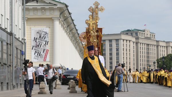Litija u Moskvi do spomenika knezu Vladimiru za Dan pokrštavanja Rusije. - Sputnik Srbija