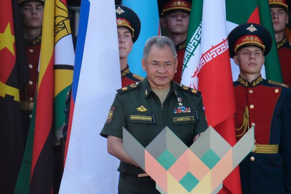 Међународне војне игре отворио је министар одбране Руске Федерације Сергеј Шојгу. Међународне војне игре отворио је министар одбране Руске Федерације Сергеј Шојгу. - Sputnik Србија