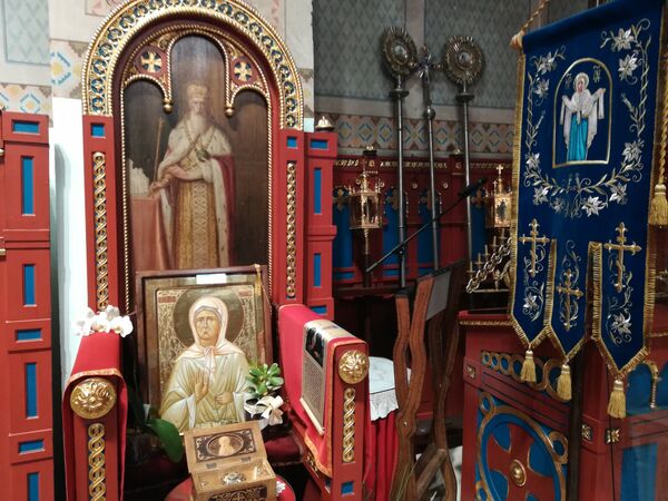 Kovčeg sa česticama moštiju Svete Matrone Moskovske, dar ruske crkve koji je u Tuzlu stigao pre nekoliko meseci. Kovčeg sa česticama moštiju Svete Matrone Moskovske, dar ruske crkve koji je u Tuzlu stigao pre nekoliko meseci. - Sputnik Srbija