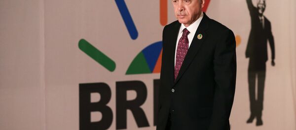 Реџеп Тајип Ердоган на самиту БРИКС-а у Јоханесбургу Реџеп Тајип Ердоган на самиту БРИКС-а у Јоханесбургу - Sputnik Србија