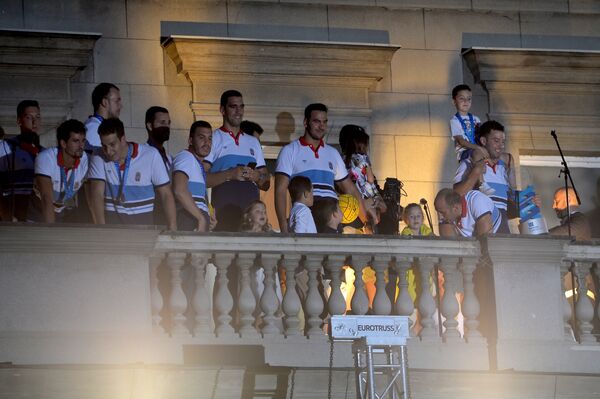 Српски ватерполисти на дочеку у Скупштини града Београда Српски ватерполисти на дочеку у Скупштини града Београда - Sputnik Србија