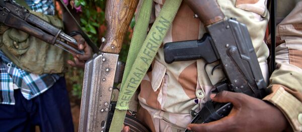 Naoružani borac, pripadnik oružane militantne grupe u Centralnoafričkoj Republici Naoružani borac, pripadnik oružane militantne grupe u Centralnoafričkoj Republici - Sputnik Srbija