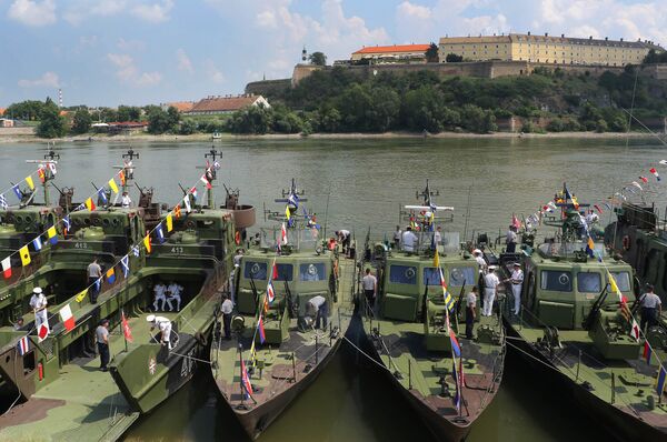 Proslava Dana roda rečnih jedinica i Rečne flotile u Novom Sadu Proslava Dana roda rečnih jedinica i Rečne flotile u Novom Sadu - Sputnik Srbija
