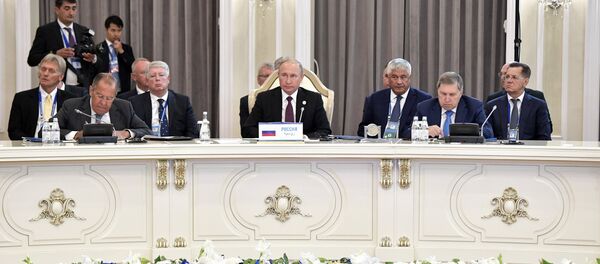 Владимир Путин на Каспијском самиту у Аткау Владимир Путин на Каспијском самиту у Аткау - Sputnik Србија