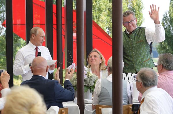 Bivša austrijska ministarka ekskluzivno za Sputnjik: EU nije mogla da razume hrabre Putinove ideje Bivša austrijska ministarka ekskluzivno za Sputnjik: EU nije mogla da razume hrabre Putinove ideje - Sputnik Srbija